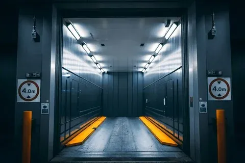 18liftservice1